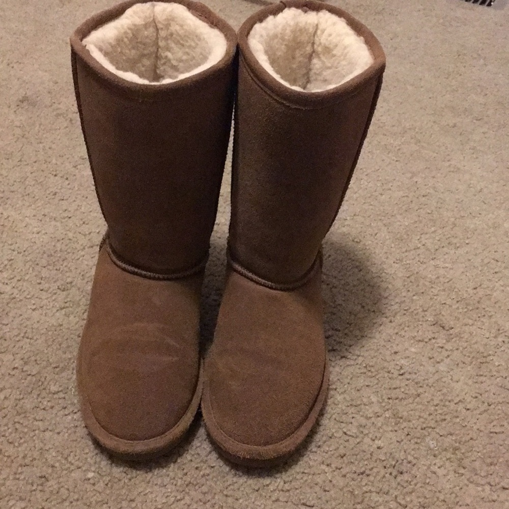 BEARPAW boots! Little girls size 5!